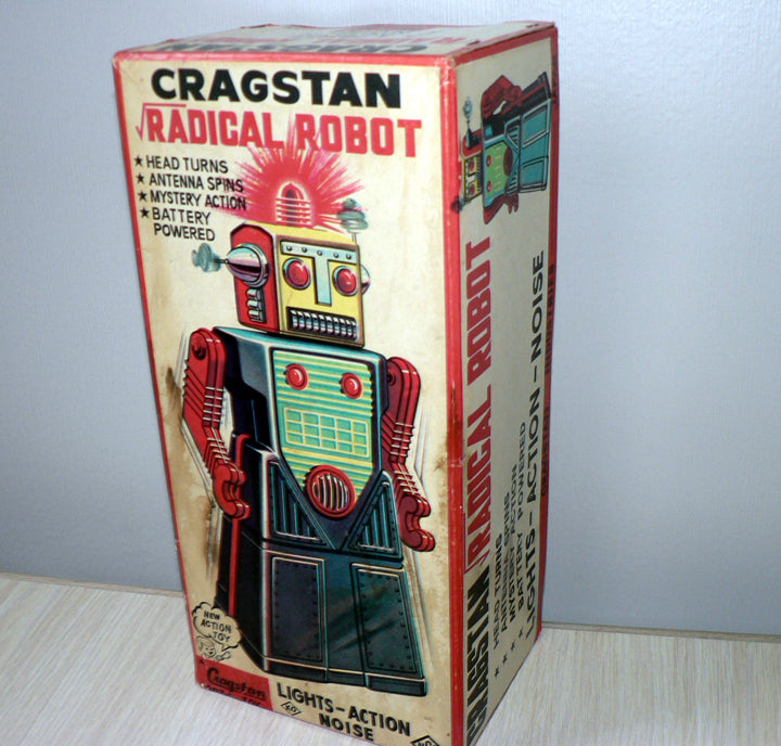 RADICAL ROBOT BY CRAGSTAN