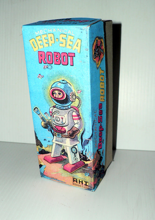 DEEP SEA ROBOT